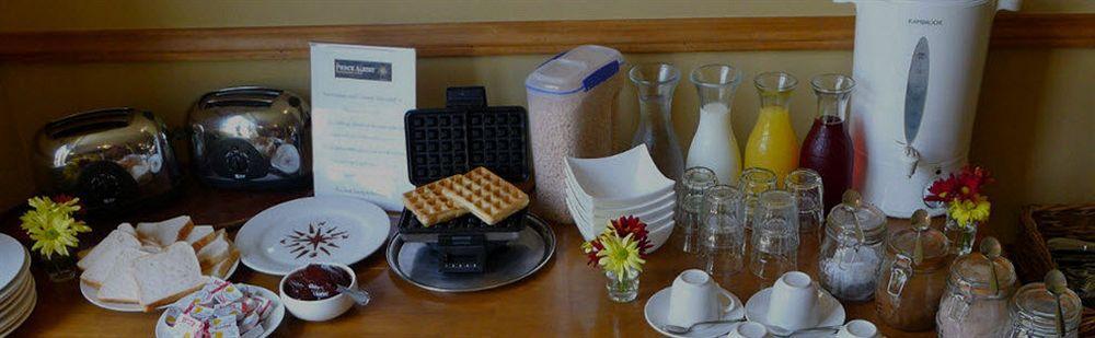 The Prince Albert Backpackers & Bar Нелсън Екстериор снимка