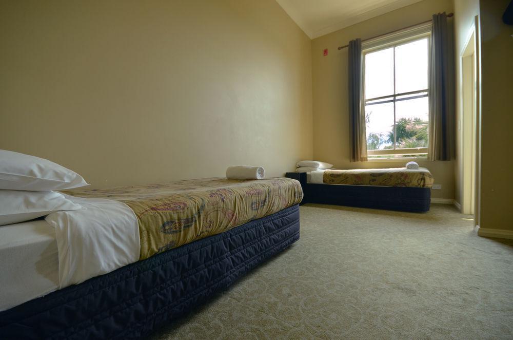 The Prince Albert Backpackers & Bar Нелсън Екстериор снимка