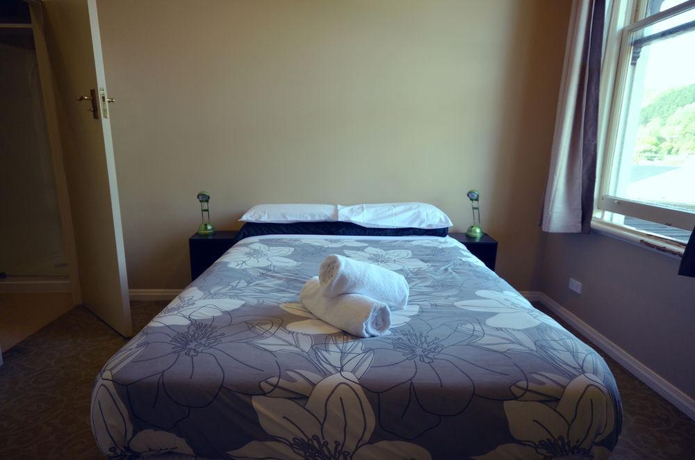 The Prince Albert Backpackers & Bar Нелсън Екстериор снимка