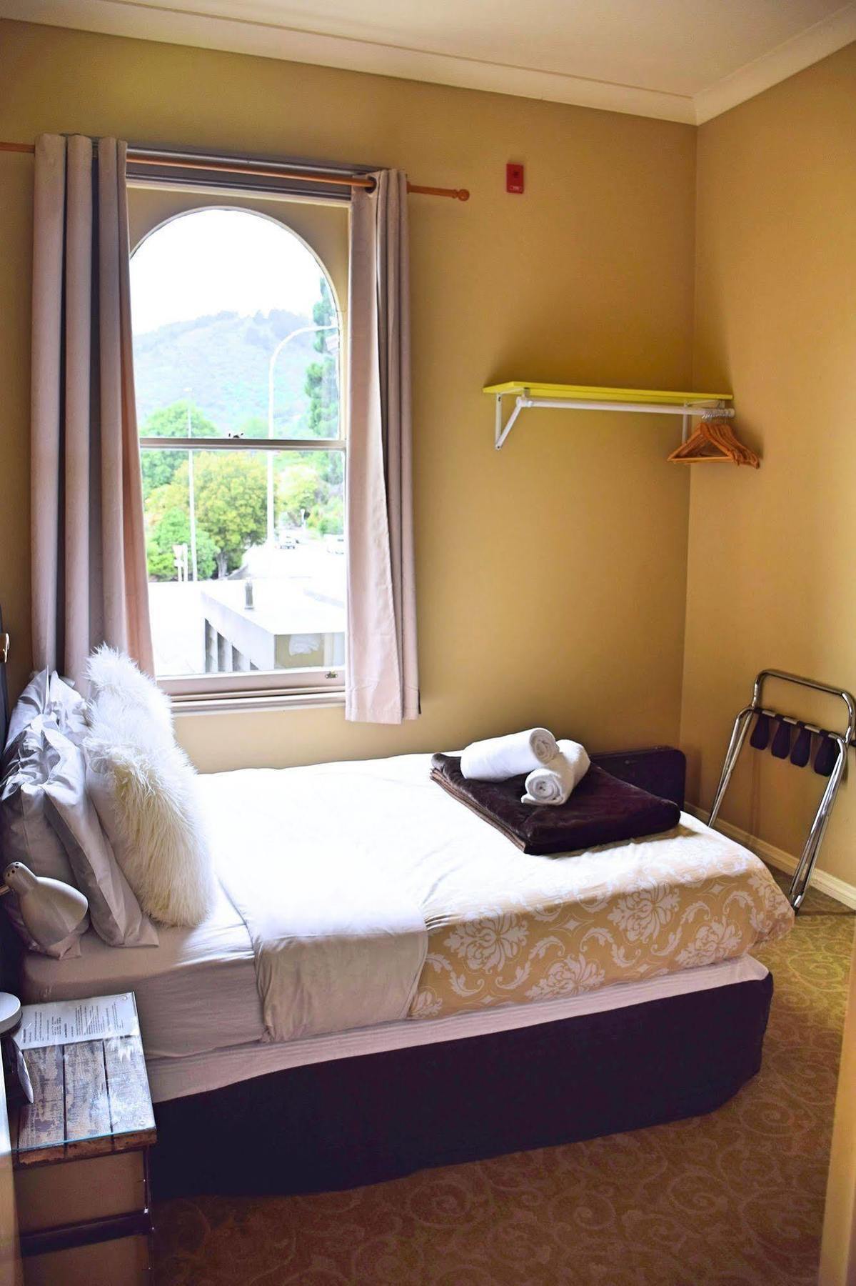 The Prince Albert Backpackers & Bar Нелсън Екстериор снимка