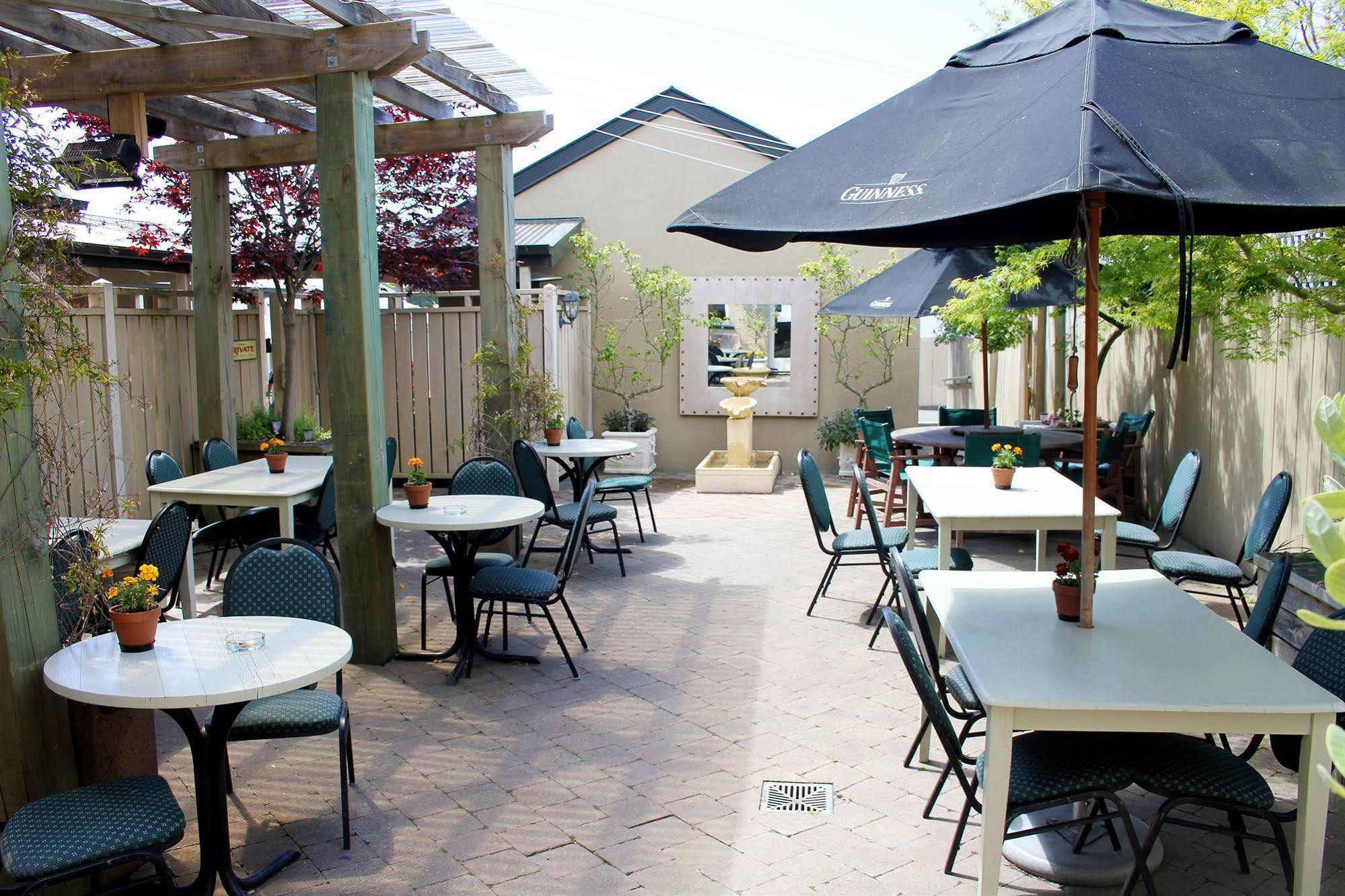The Prince Albert Backpackers & Bar Нелсън Екстериор снимка
